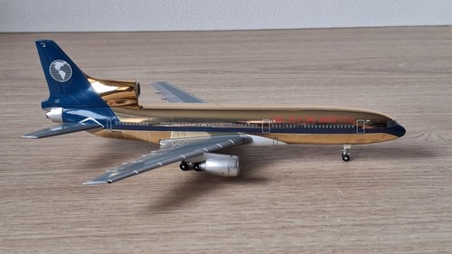 Jet 400 the flying - 1/400,