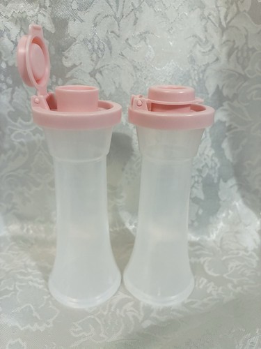 Tupperware small - small, 4”