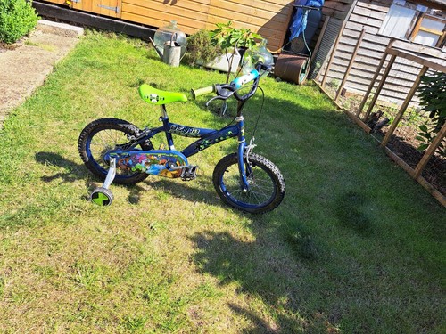 Vintage ben 10 bike - ,