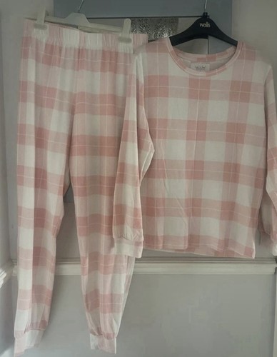 Ladies soft feel pink - f&f,