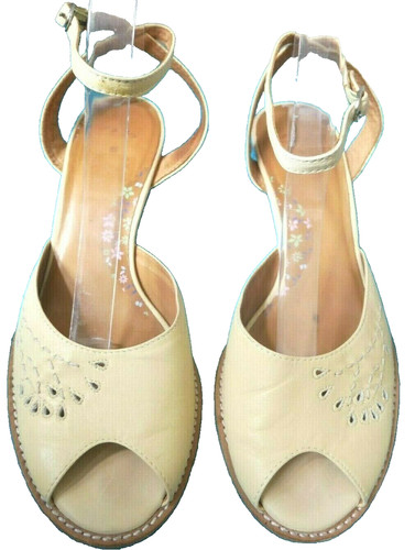 Clarks pale yellow leather - clarks,