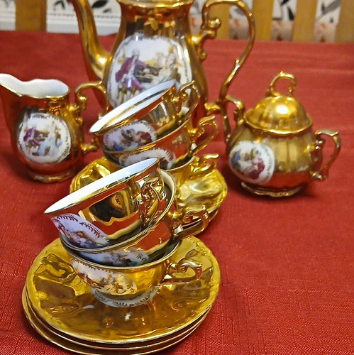 Vintage millson gold - gold, porcelain