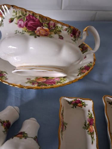 Royal albert bone china old - royal,