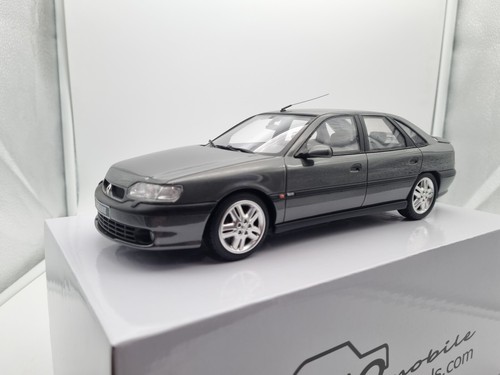 Renault safrane biturbo - 1:18,