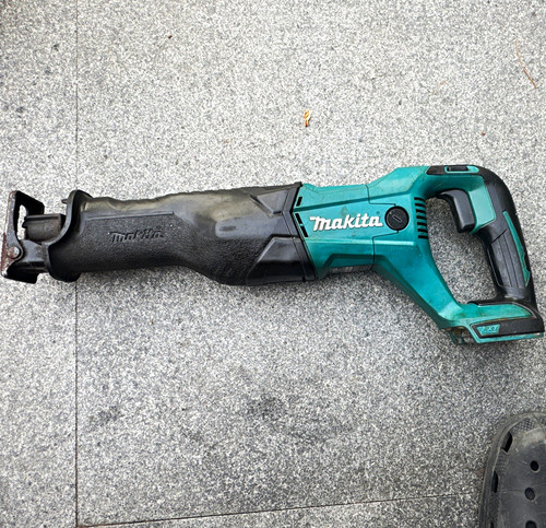Used makita djr186 18v ion - 18v, li-ion