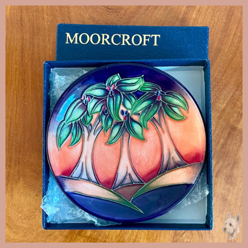 Boxed moorcroft collectors - boxed,