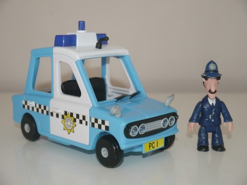 Postman pat police car pc - postman,