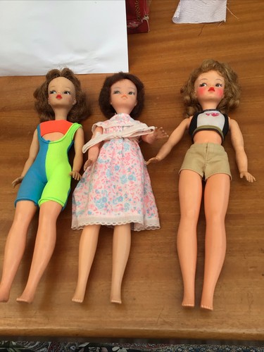 Two tammy dolls and older - two,