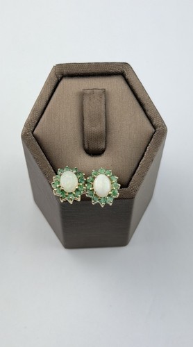Opal and emerald 9ct gold - 9ct,