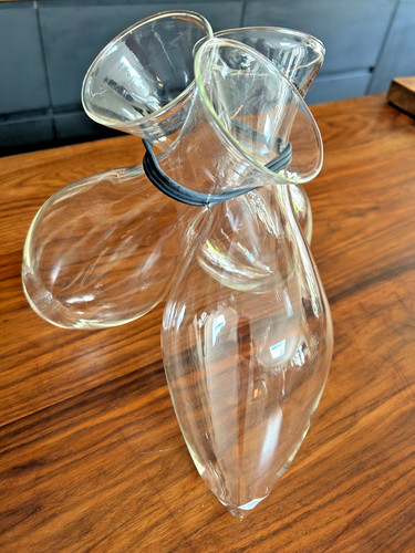Modern sculptural glass vase - sculptural,