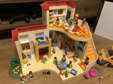 PLAYMOBIL 5567 City Life Sunshine Preschool 791325007859 inc bus and playground 