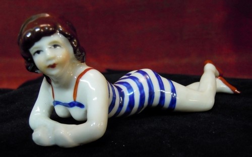 Figurine bathing beauty sexy - bathing,