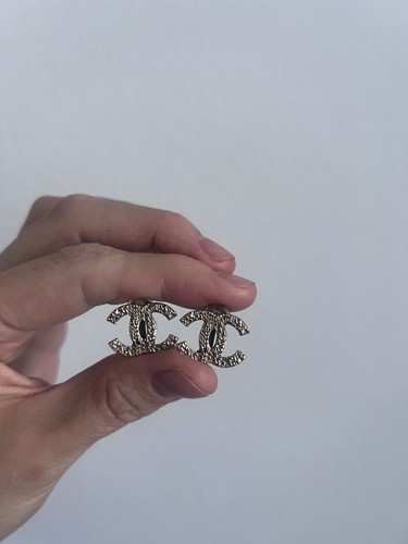 Chanel vintage clip - chanel,