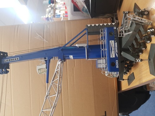 Collector model crane liebherr - model,