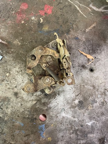 Ford escort mk1 door latch - escort,