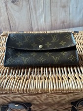 AUTHENTIC Louis Vuitton