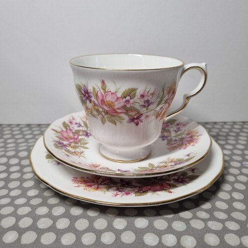 Colclough bone china wayside - bone,