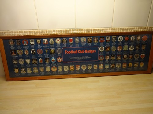 Esso football club badges 76 - football, ~