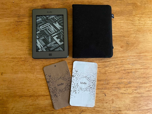 Amazon kindle touch 4th - amazon,