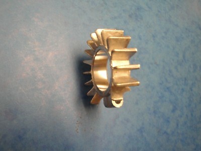 Triumph exhaust finned clip - triumph,