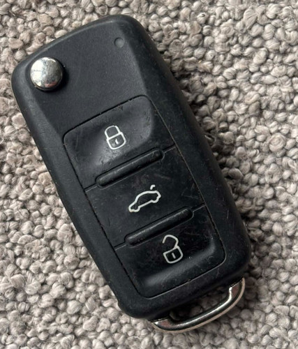 Genuine skoda button remote - genuine, 3