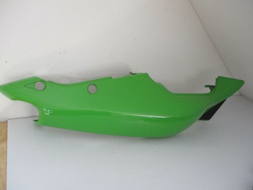 Rear side panel right tail - side,