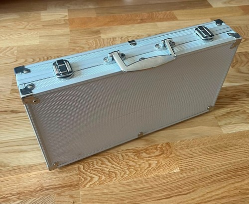 Poker set aluminium case - in,