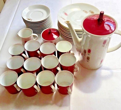 Very nice coffee tableware