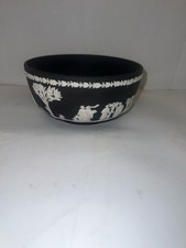 Wedgwood White on Basalt Jasperware Neoclassical Sacrifice Large Bowl 4112B