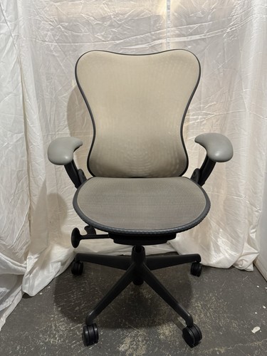 Loaded herman miller - miller, mirra