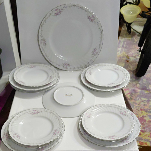 Gold standard porcelain - porcelain, floral