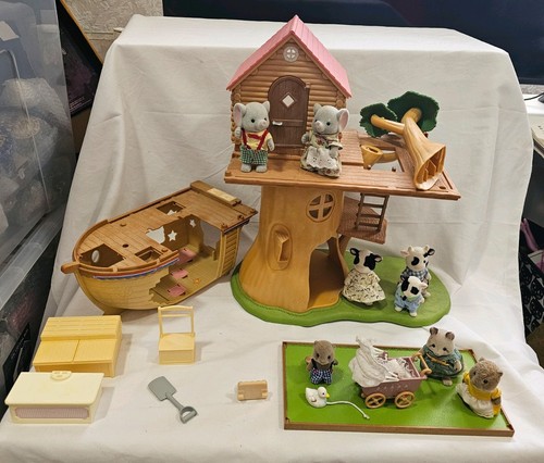 Sylvanian families treehouse - families,