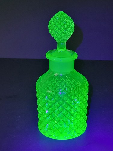 Vintage green uranium glass - vintage,