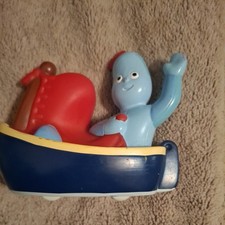In The Night Garden Iggle Piggle On Boat Roll Along Toy 4” Vintage