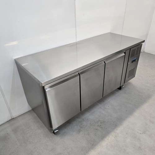 Counter fridge triple - fridge, door