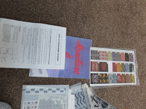 Superba knitting machine - knitting,