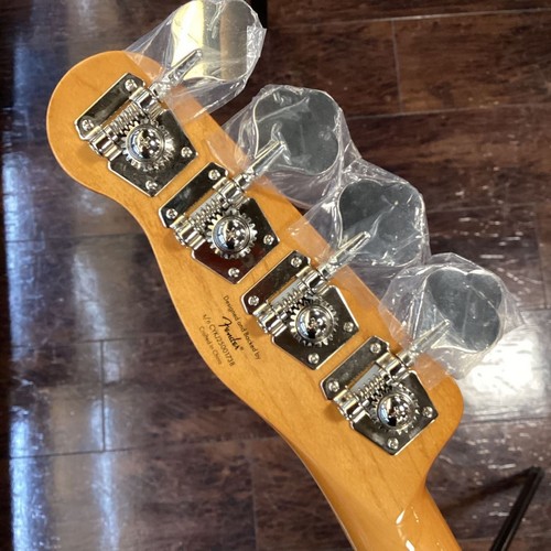 Squier fender classic vibe - by,