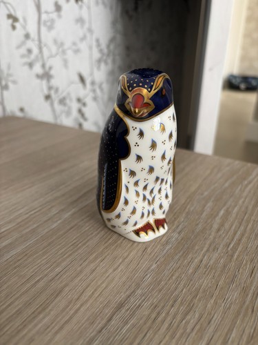 Royal crown derby rockhopper - crown,