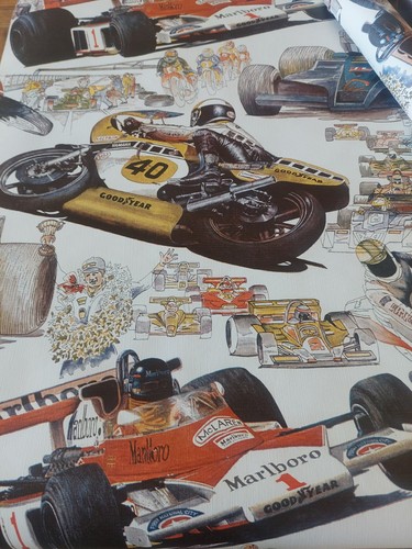 1970s vintage crown wallpaper - 1970s,