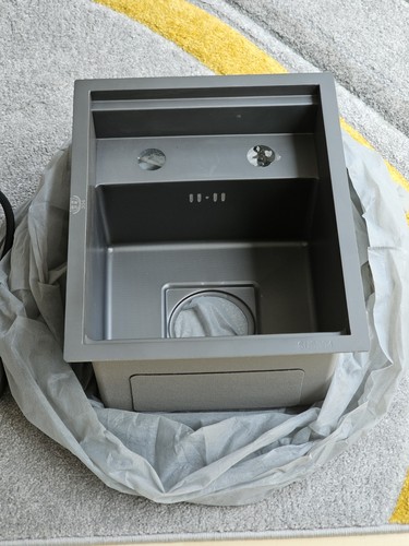 Stainless steel sink with - stainless,