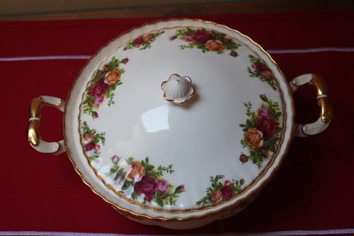Royal albert old - old, roses