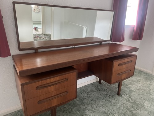 Mid century plan - g, teak