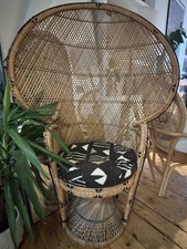 🌿 Vintage Peacock Rattan