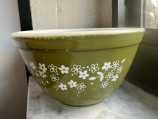 VTG Pyrex Nesting Mixing Bowl Spring Blossom Crazy Daisy  Green 401 1.5pt #16