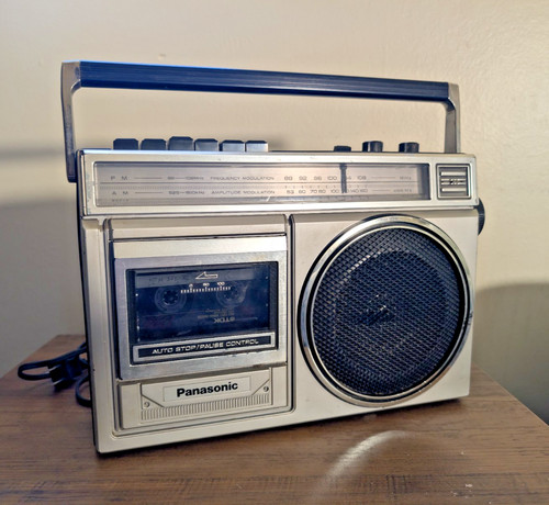 Vintage panasonic radio - vintage,