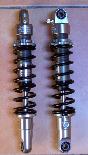Shock absorber shock absorber