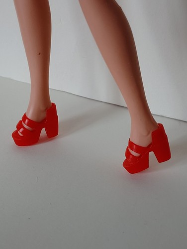 Mary quant daisy doll - quant, 'red