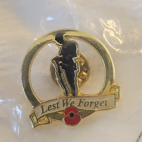 Poppy remembrance soldier - remembrance,