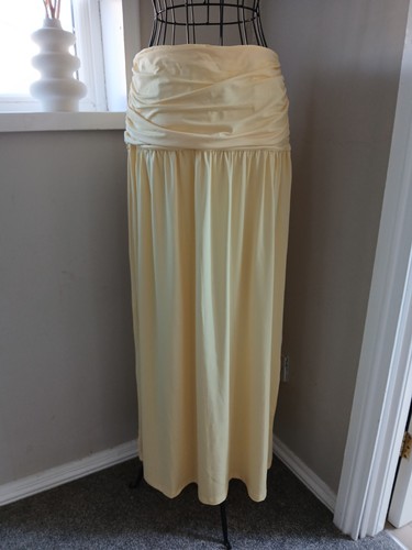 Vera lucy pale yellow - pale,