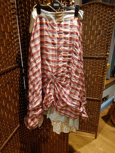 Ian mosh designer - skirt, size